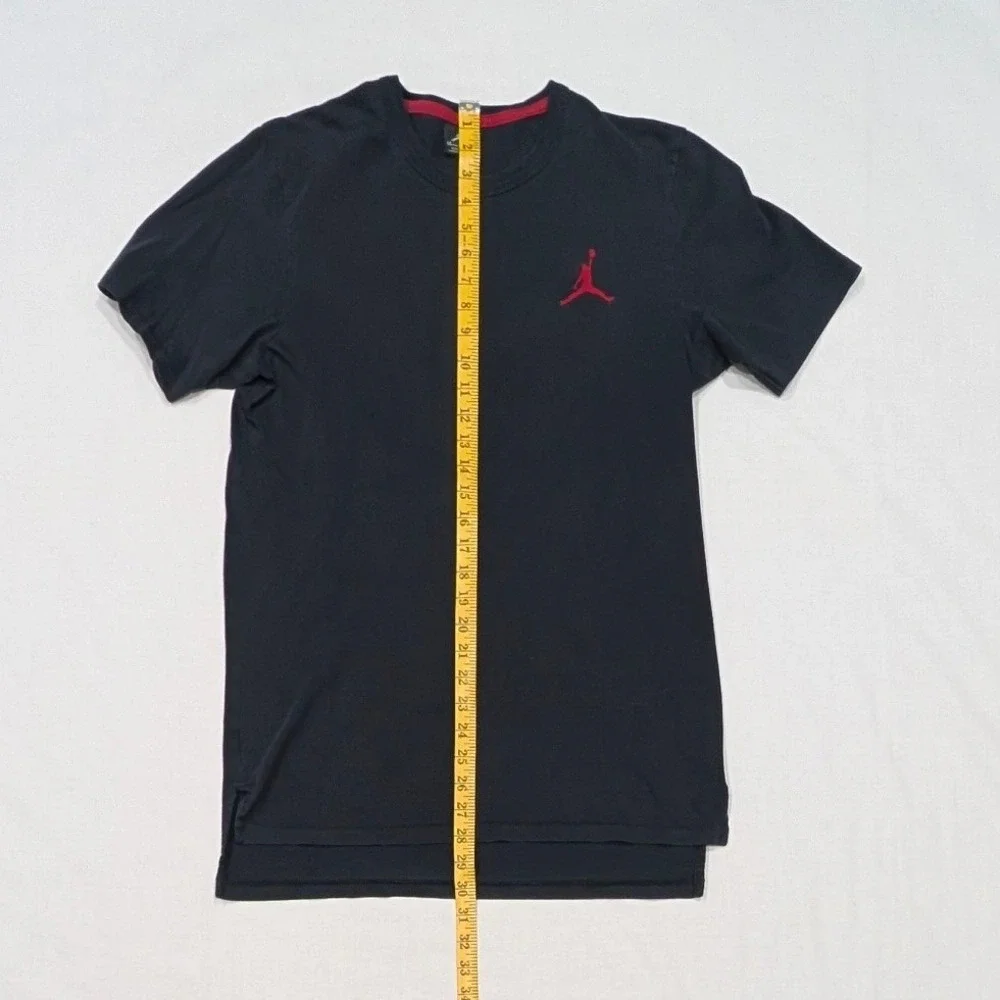 Jordan Mens Black Jumpman Logo Short Sleeve T-Shirt Drop Tail Hem Medium